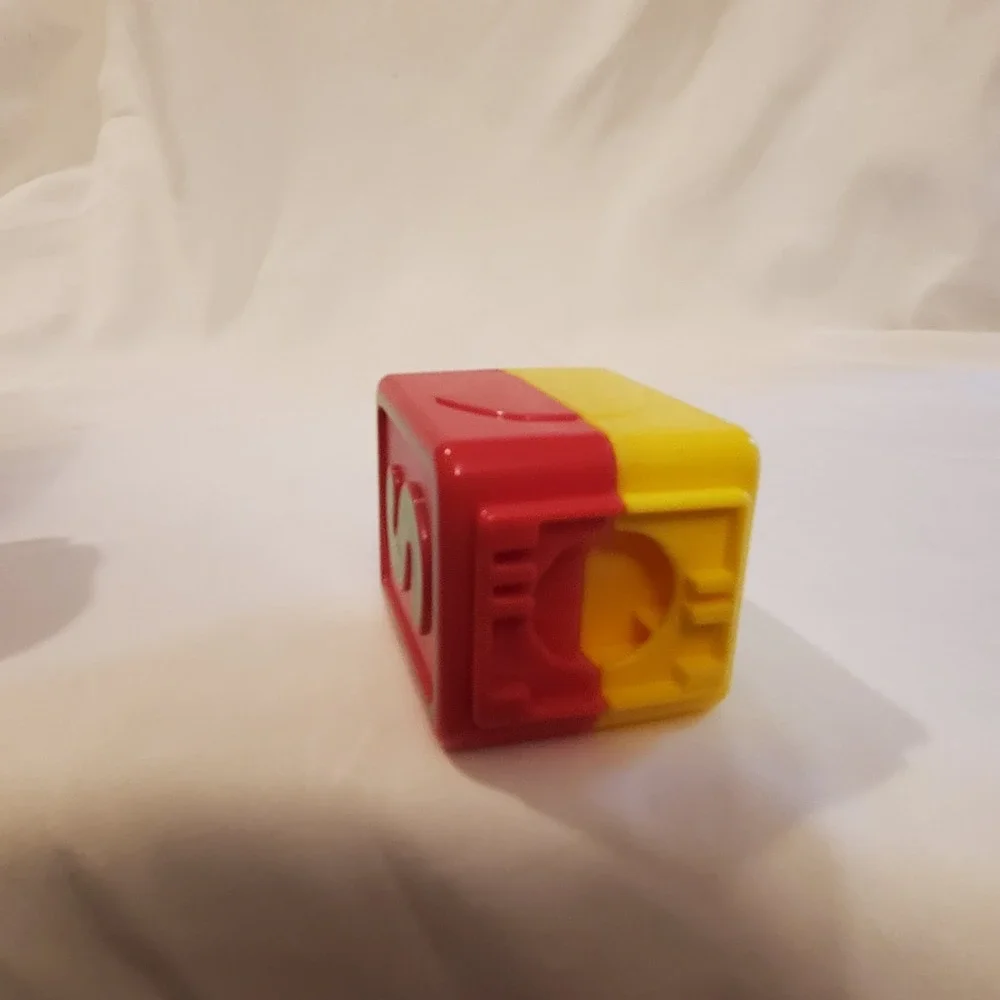 VTech Alphabet Activity Cube Replacement 2 Sided  F S Yellow Red Letter Block